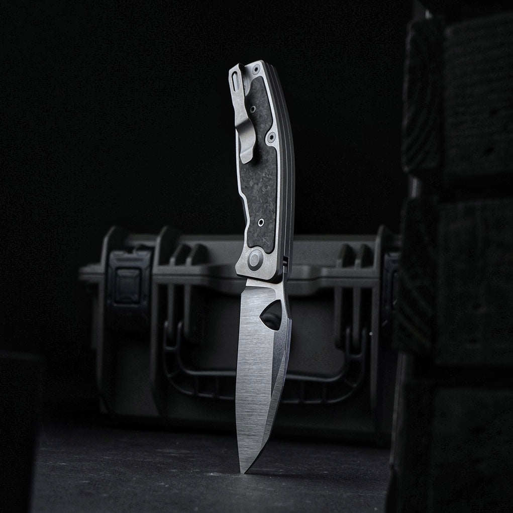 Multiverse | Belt Satin & Carbon