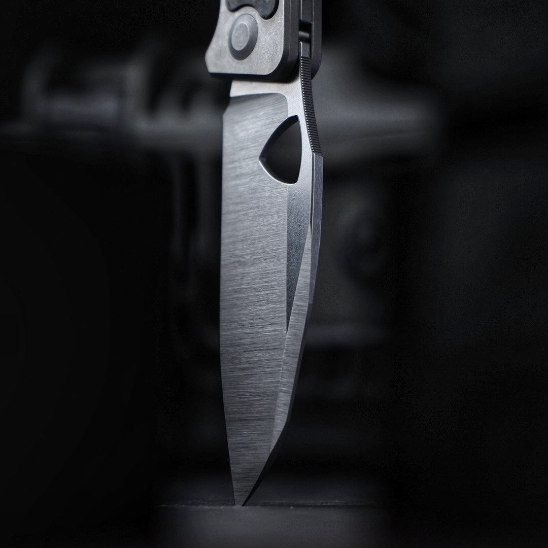 Multiverse | Belt Satin & Carbon
