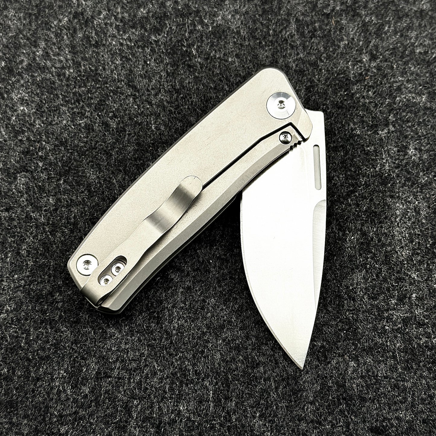 Redshift | Plain & Nail Groove
