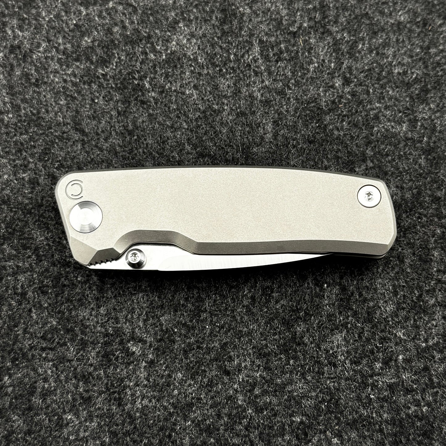 Redshift | Plain & Thumb Stud