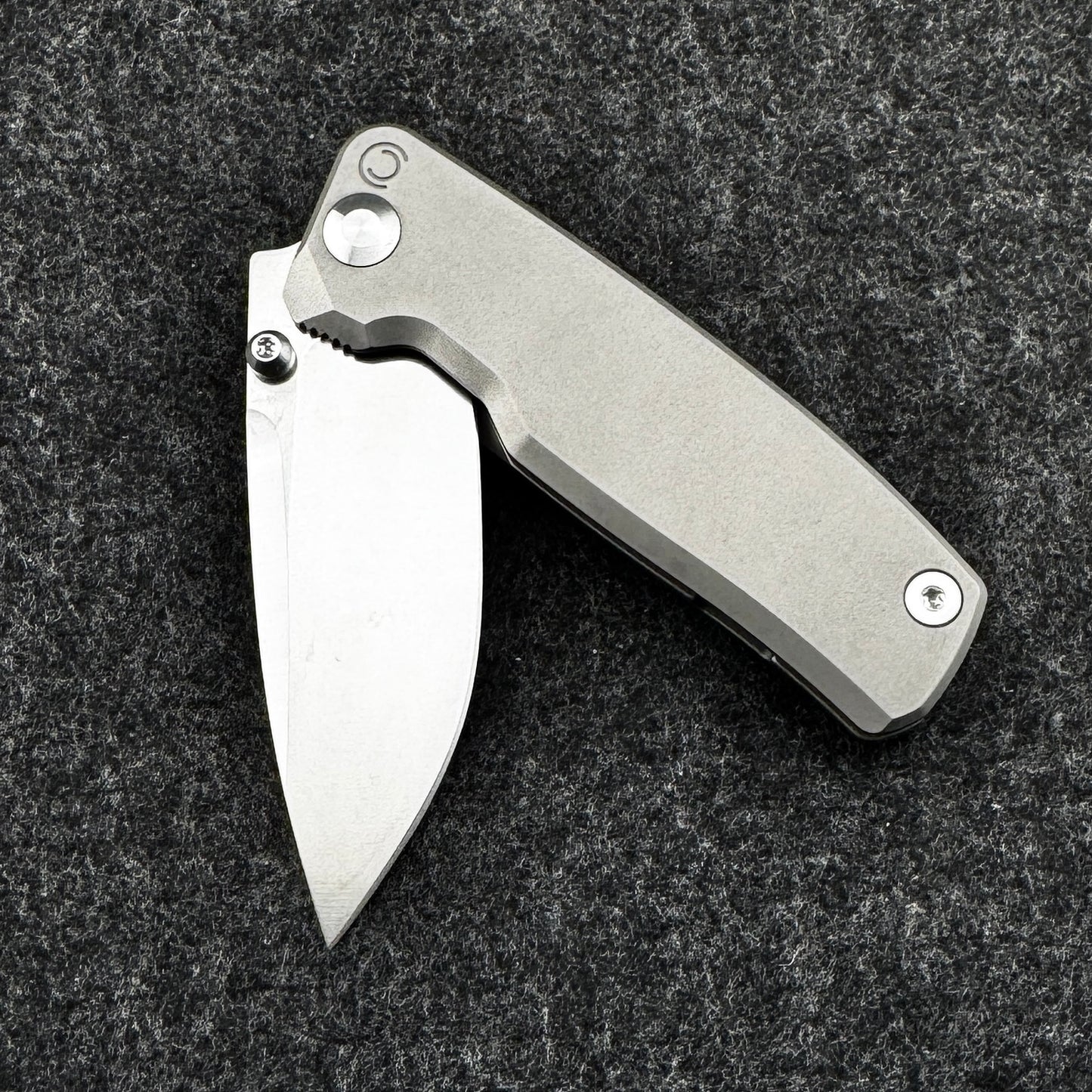 Redshift | Plain & Thumb Stud