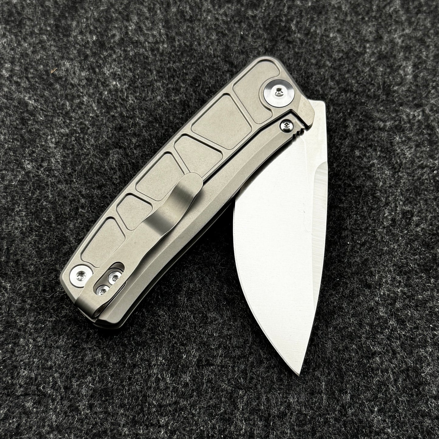 Redshift | Mining Pattern & Thumb Stud