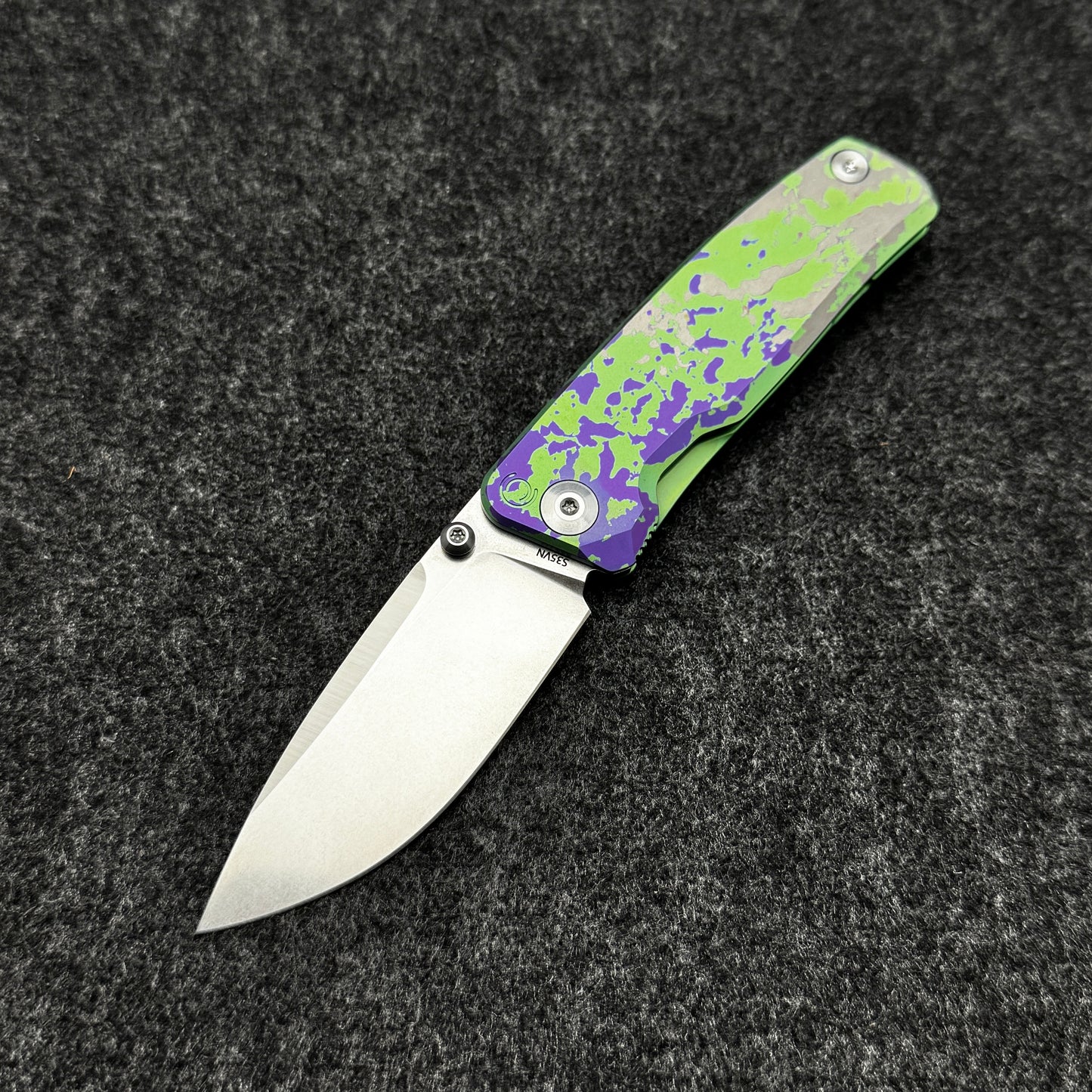 Redshift | Plain & Daumenpin | Toxic Pruple - One of a Kind